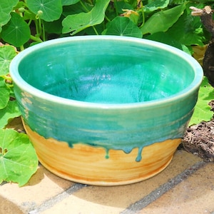 Stunning Large Mixing Bowl***Serving Bowl