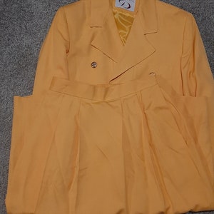 Années 1970 Femme doublée Don Caster Marigold 2 Pièces Jupe dautomne Costume avec veste crop Taille S-M/Vtg Femmes Jaune/Or 2 Pièces Jupe Costume Taille S-M image 10