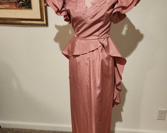 1980s Women's Mauve Soft Taffeta Bridesmaid/Prom/Special Occasion Formal Dress Size S/ 80s Does Early 1900s Long Dress With Peplun Size S