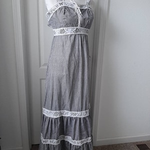 1970s Mujer Negro Gris / Blanco Gingham Check Darling Deb Ruth Eib Of California Sun Dress Size S / Gunne Sax Style Gingham Check Maxi Dress S