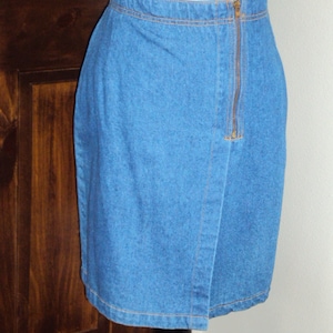 1970s Womens Gitano Denim Mini Wrap Pencil Skirt Size S-M /Dark Wash Retro Denim Wrap Skirt/ Mini Pencil Skirt/ Side Zip Wrap Skirt