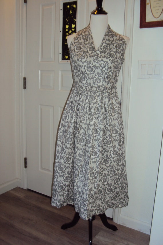 70s Does 50s Womens Black/White Floral Cotton Halt