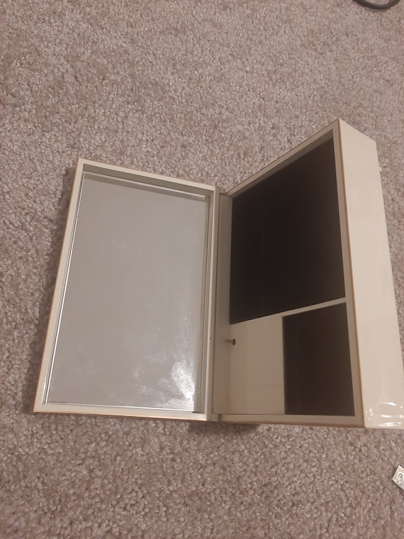 Mid Century Cream Lacquer Rectangular Chickadee M… - image 5