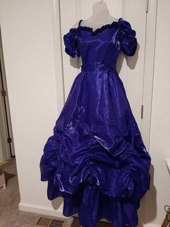 A-Line/Princess Spaghetti Straps Taffeta Prom Dresses Bowknot Vintage 80s Iridescent Dress Sleeveless FLoor-Length With 3D Flowers&Wrap