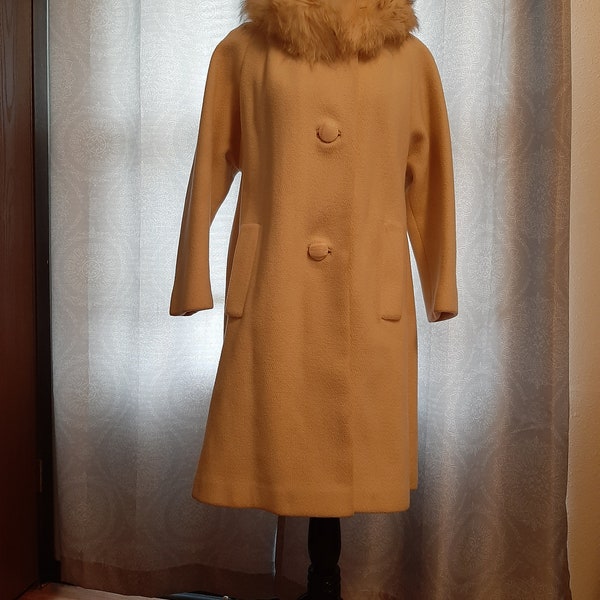 1960s Womens Ivory/Yellow Worsted Wool Jackie O Style Winter Coat With Ivory Fur Collar Size S-M/ 60s Mod Winter Coat Large Buttons S-M