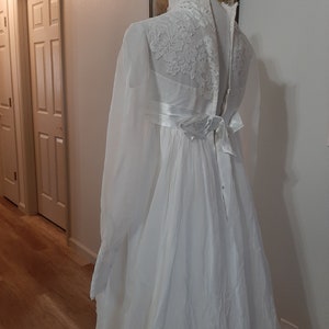 1970s Womens White Taffeta/Chiffon/Lace/Satin Ribbon Gunne Sax Style Wedding Dress Size XS-S/ Edwardian White Empire Waist/Train Bridal Gown image 5