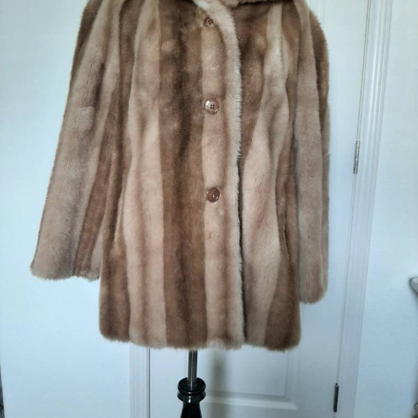 1970s Womens Tissavel France Honey Blond Faux Mink Short Swing Coat Size L/ Mid Century Faux Mink/Fur Jacket Size L-XL/ Honey Blond Mink