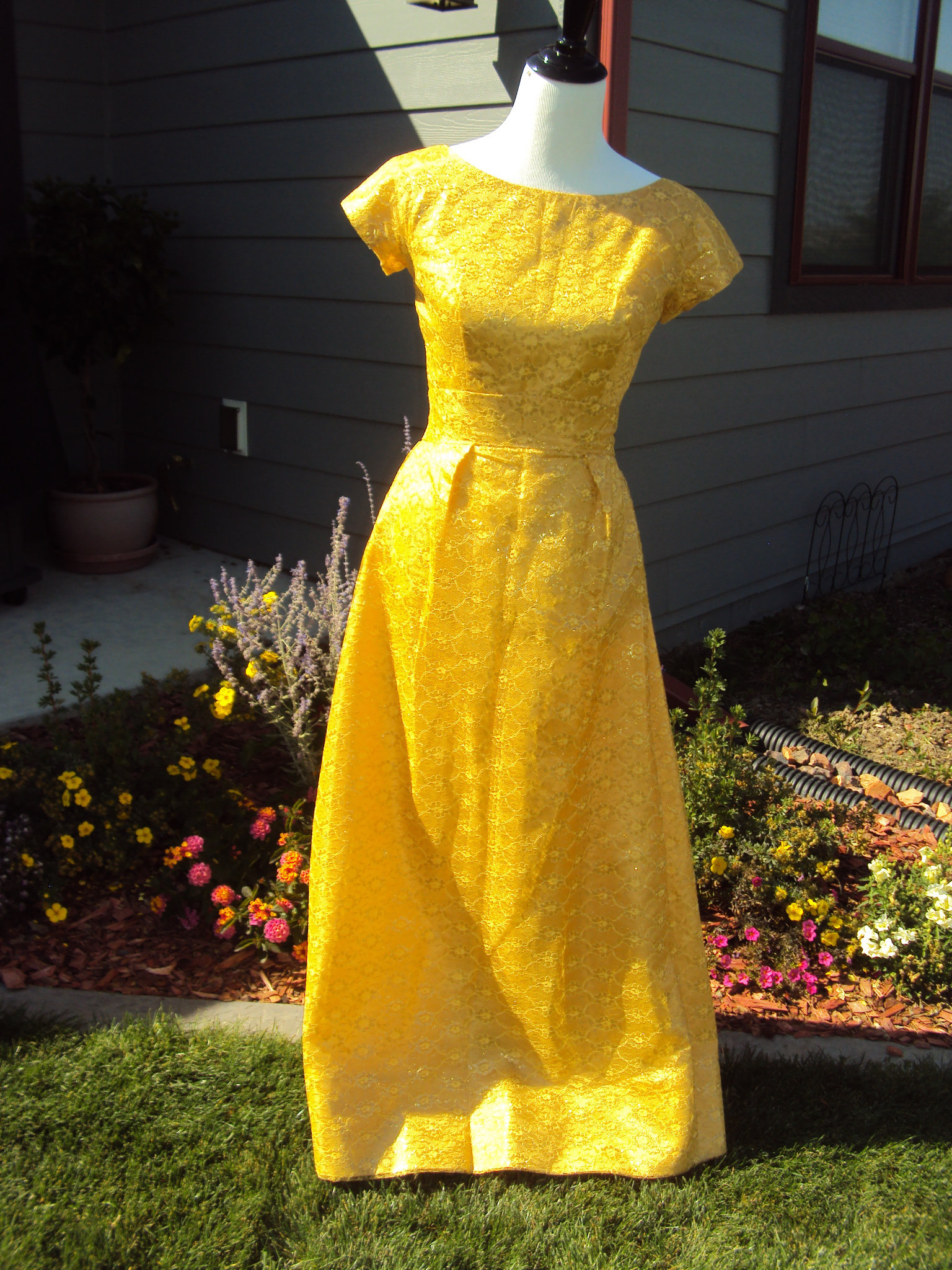 1970s Emma Domb of CA Gold Lace Formal Dress Size 8-10/ Fall