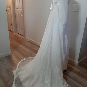 1970s Womens White Taffeta/Chiffon/Lace/Satin Ribbon Gunne Sax Style Wedding Dress Size XS-S/ Edwardian White Empire Waist/Train Bridal Gown image 3