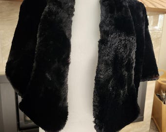 40's/50's Black Shirred Beaver Fur Cape - Jacket // Medium