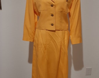 1970s Womens Lined Don Caster Marigold 2 Piece Fall Skirt Suit With Crop Jacket Size S-M/Vtg Womens Yellow/Gold 2 Piece Skirt Suit Size S-M