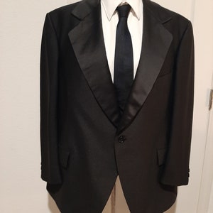 1970s Mens Black Tuxedo Jacket Size 44/Mid Century Mens Black Textured Large Satin Lapels Tuxedo Jacket Size L/Wedding/Prom/Holiday Tux