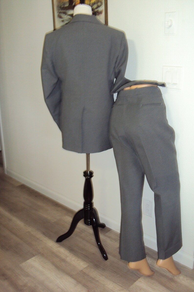 1970s-80s Mens Gray Polyester 3 Piece Suit Size 40/34/ Vtg 3 Piece Suit Plaid Reversible Vest Size 40/34/ Mens Wedding 3 Piece Suits image 4