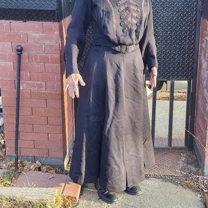 Antique Womens Black 2 Piece Mourning Suit Size XS/Edwardian/Victorian 1900s Black Jacket/Skirt /Costume/Steampunk Dress/Ankle Length Dress