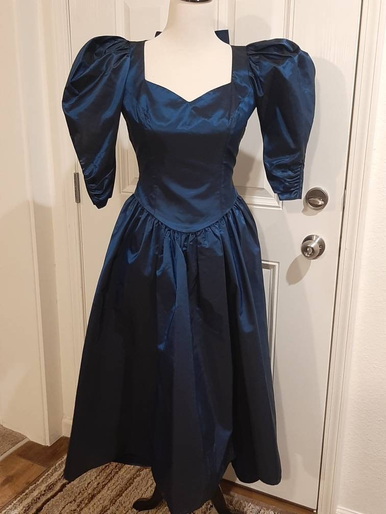 blue dress for baby girl Mona : A pleated taffeta wedding dress with removable puff sleeves – Aesling main image 1