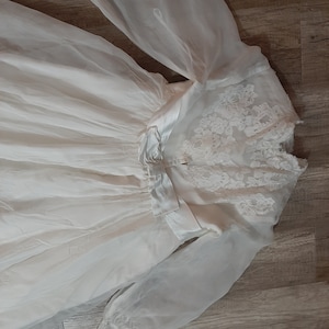1970s Womens White Taffeta/Chiffon/Lace/Satin Ribbon Gunne Sax Style Wedding Dress Size XS-S/ Edwardian White Empire Waist/Train Bridal Gown image 9