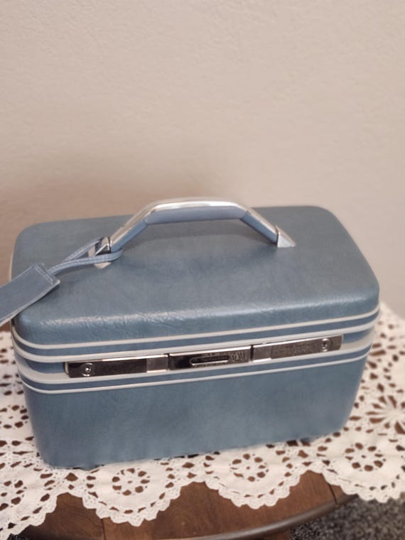1980s-90s Aqua Blue Samsonite Pebbled Hard Side Plastic With
