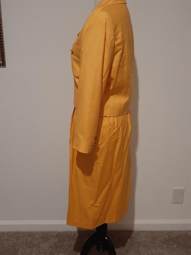 Années 1970 Femme doublée Don Caster Marigold 2 Pièces Jupe dautomne Costume avec veste crop Taille S-M/Vtg Femmes Jaune/Or 2 Pièces Jupe Costume Taille S-M image 5