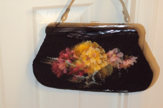 1950s Black Patent Leather & Rose Floral Tapestry… - image 2