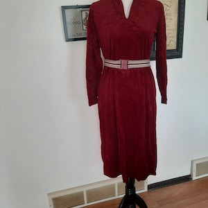 1970s Women Fall Burgundy/Maroon Velour Long Sleeve Sheath Belt Dress Size M/Christmas Red/White/Blue Belt/Modest 70s Velour Dress Size 8-10