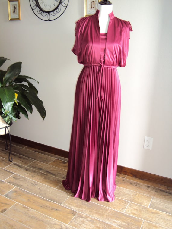 1970s Womens 2 Piece Burgandy Special Occasion Knit Accordion Pleat Prom bridesmaid homecoming Dress Size 5 6 maroon Mother of Bride Modest Etsy