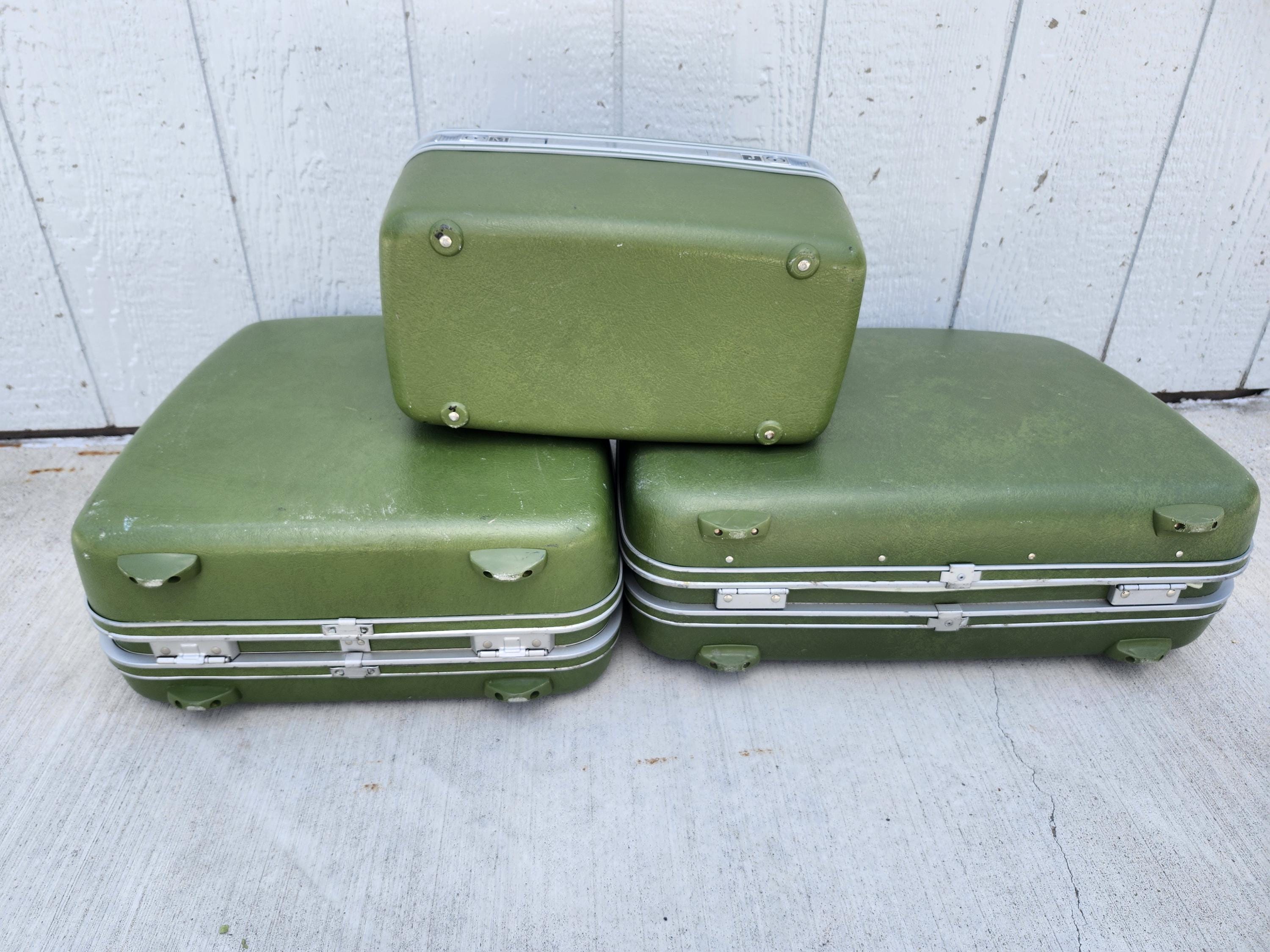 3 Piece 1960s-70 Avocado Green Silhouette Samsonite Luggage/train