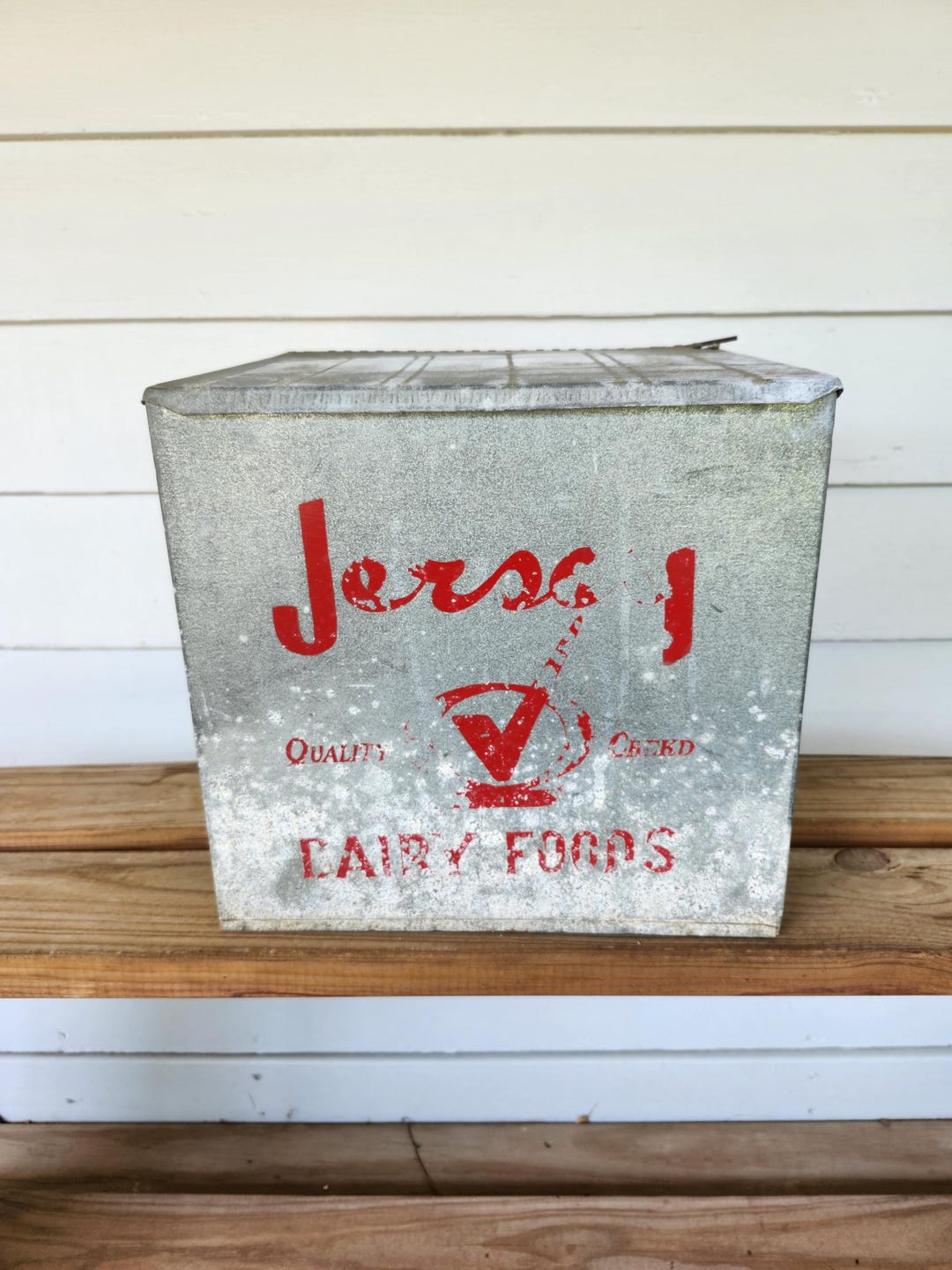 1950s-60s Jersey Farms Silver Galvenized Tin Inslated Milk Box 13