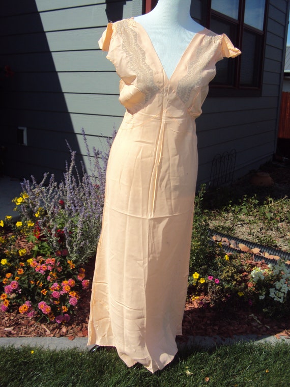 1930s-40s Peach/JC Penneys Rayon Nightgown Size 34