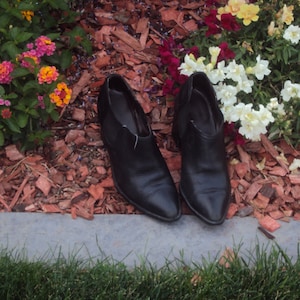 1990s Womens Black Leather Western Style Slip On Ankle Booties Size 8/ Made In Brazil Leather Booties/Salsa Leather Booties/3&quot; Chunky Heel