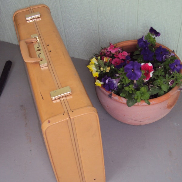 1940s-50s Golden Tan Ultralite Samsonite Hard Side Suitcase 24" X 19" X 6"/ 7535 Samsonite Luggage/ Large Suitcase/Mid Century Wedding Decor