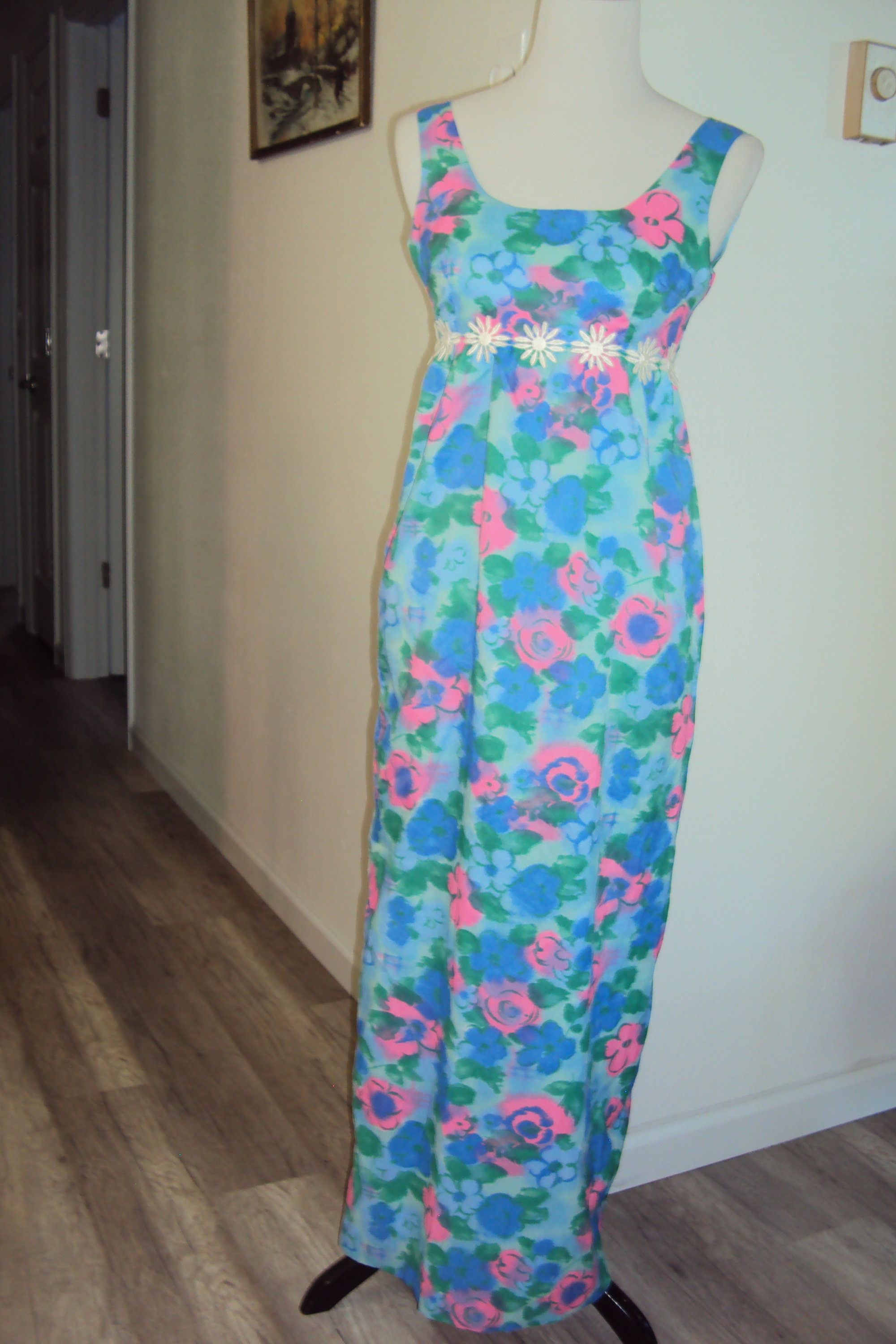 1960s-70s Womens Blue/Pink Wild Print Empire Waist Homecoming/Prom/Bridesmaid/Formal/Hawaiian Print XS-S/ Maxi Dress With Train Costume XS-S