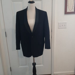 1950s 60s Mens Black Shawl Tuxedo Jacket Size 40-42 R/ Mid Century Black Shawl Tux Wedding Jacket Size 40R/ union Garment Tag/ Tux Coat