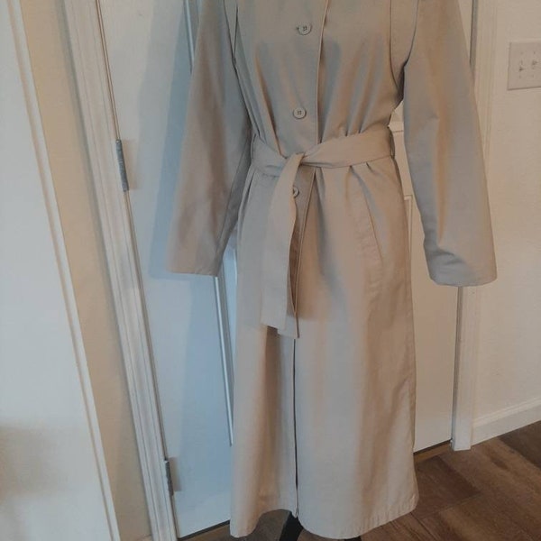 1970-80s Womens Khaki/Tan Lined Cotton/Polyester London Fog Belted Trench Coat Size S-M/Mid Century Womens Beige London Fog Trench Size S-M