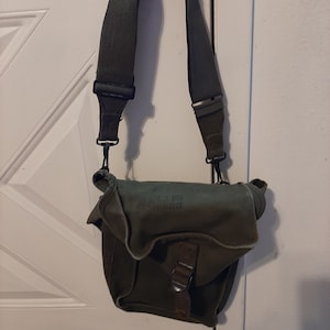 Mid Century Army Green Canvas Satchel/Day Pack/50s 60s US Army Issued Green Canvas Bag 13 &quot;X 7 &quot;X 6&quot;/Vtg US Army Issued Green Canvas Bag