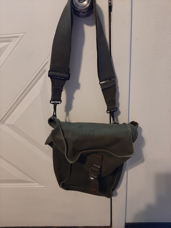 Vintage US ARMY military ショルダーバッグ Vintage US Army M-1956 OD Canvas Combat Field Bag Pack Military