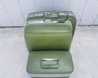 USA 1960’s Samsonite AVOCADO VINTAGE BAG Vintage Samsonite Avocado Green Leather Suitcase 1960s/70s 24