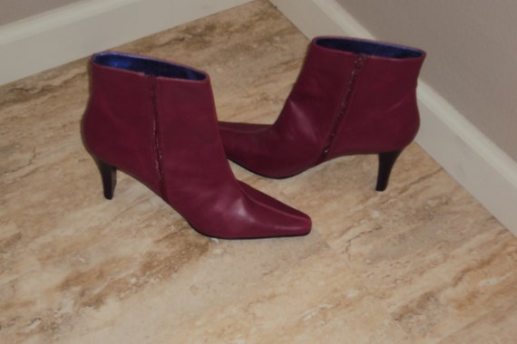 1990s Womens Faux Leather Candies Red Zip Ankle B… - image 7