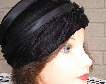 Mid Century Charming Black Velvet And Satin Women&#39;s Pillbox Hat/ Kentucky Derby/ Wedding/ Holiday/ Special Occasion