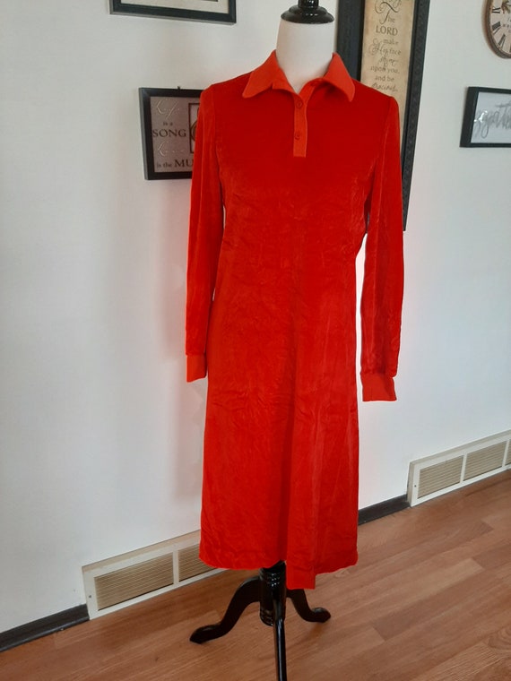 1970s Womens Orange/Red Butte Stretch Velour Long… - image 1