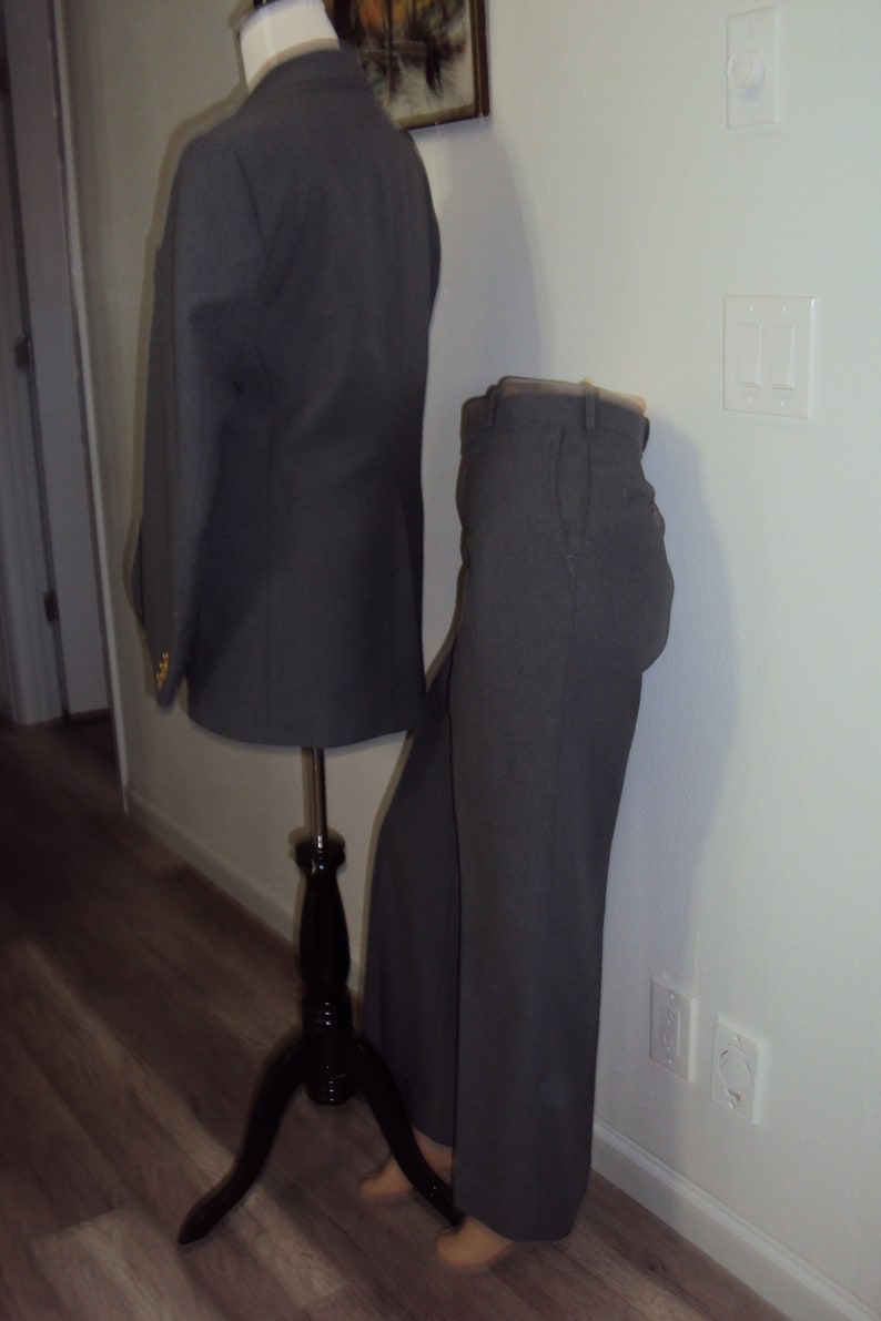 1970s-80s Mens Gray Polyester 3 Piece Suit Size 40/34/ Vtg 3 Piece Suit Plaid Reversible Vest Size 40/34/ Mens Wedding 3 Piece Suits image 3