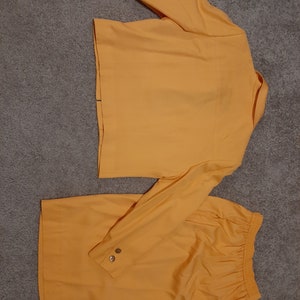 Années 1970 Femme doublée Don Caster Marigold 2 Pièces Jupe dautomne Costume avec veste crop Taille S-M/Vtg Femmes Jaune/Or 2 Pièces Jupe Costume Taille S-M image 9