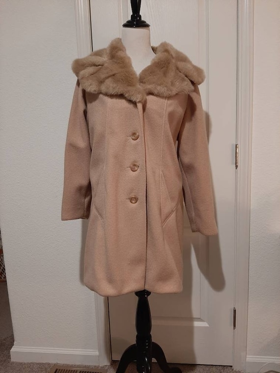 1970s Womens Camel Tan Polyester/Acetate Car Coat 