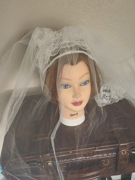 VTG  70’s Bridal Veil Juliette Cap with Lace trim EUVC Juliet Cap Veil – Transplant Vintage main image 3