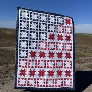 Long May She Wave A Patriotic Quilt Pattern 62 x 80 inches image 1