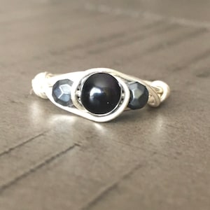 Tri-stone Onyx and Hematite silver wire wrapped Ring