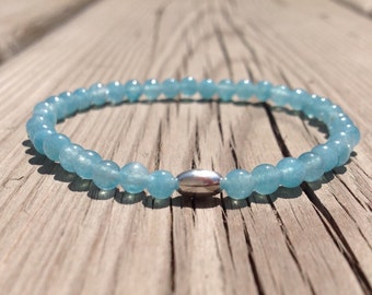 Aranceles estadounidenses pagados por el VENDEDOR Pulsera elástica de cuarzo esponjoso azul de 4 mm con una cuenta de tubo de plata esterlina