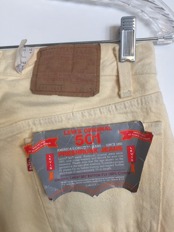 yellow levis 501