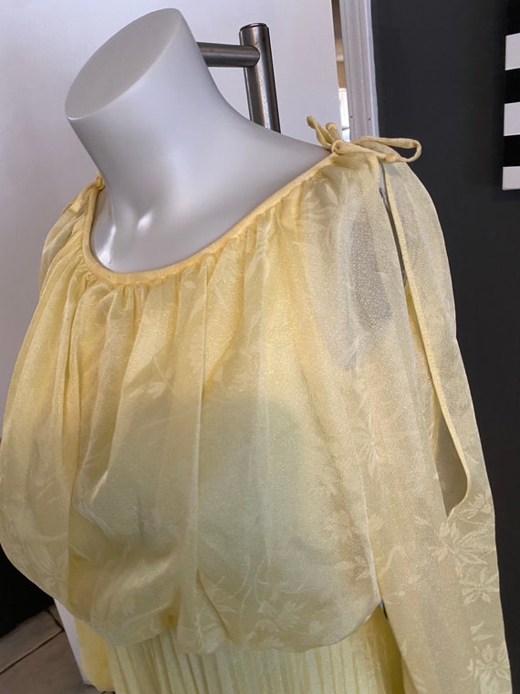 Vintage 70s light yellow pleated maxi dress flora… - image 8