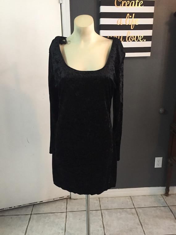 Casual corner crush velvet little black dress size