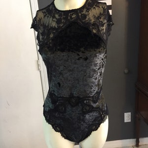 Victoria&#39;s Secret velvet & lace thong body suit size M new dark green